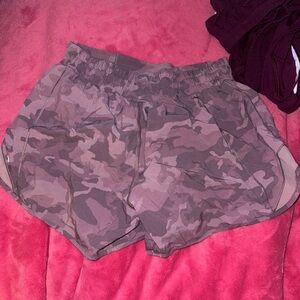 Lulu shorts size 6 4inch